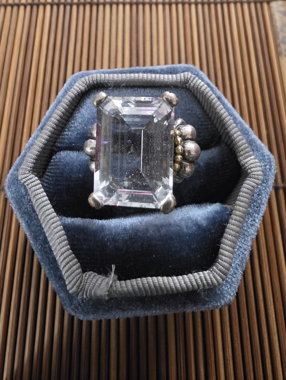 925,18k Lagos Topaz Ring